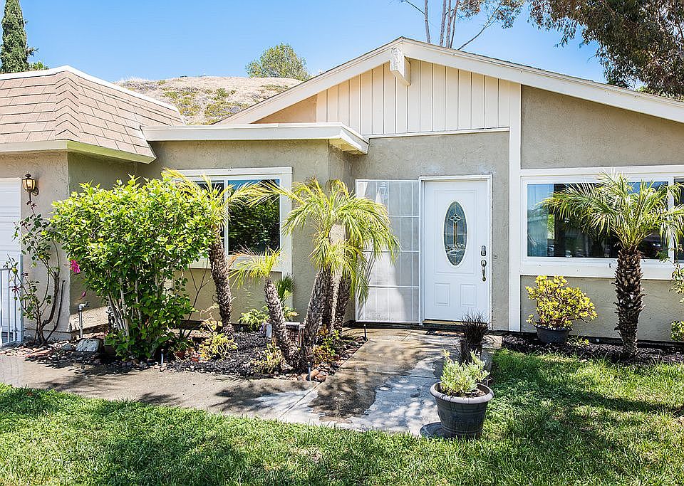 2nd image of 4957 Concho Pl