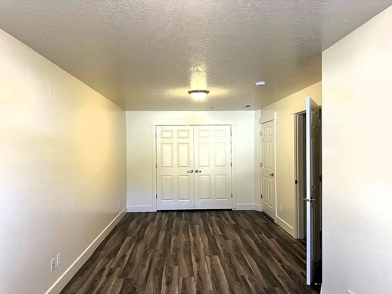 580 S Center St #14 — Photo 19