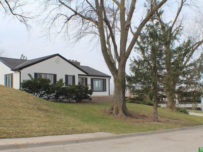 6475 Pierce St, Omaha, NE, 68106