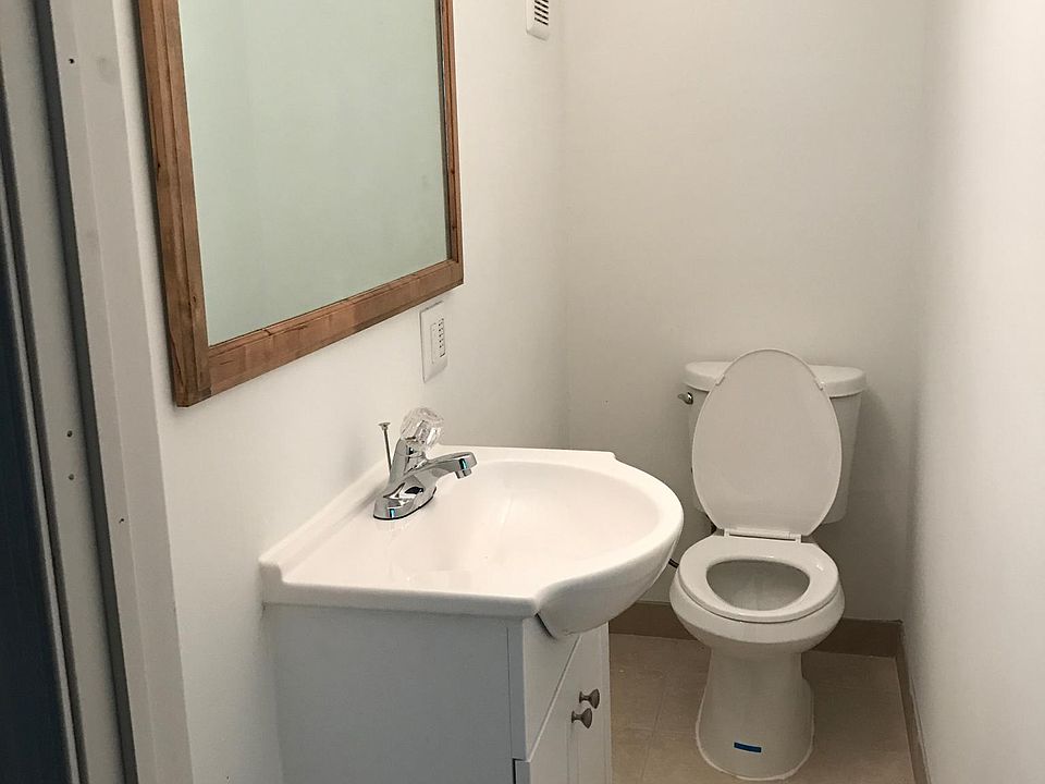 1st image of 1525 Saratoga Pl