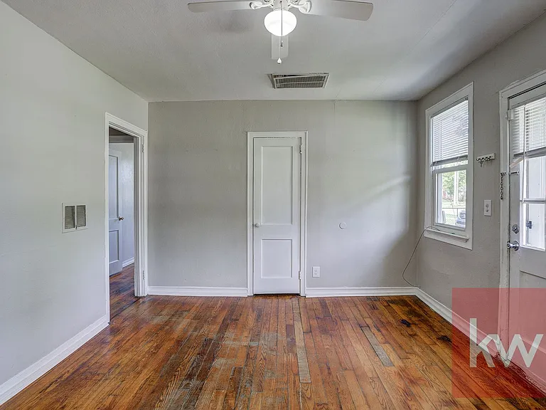 2025 Sherwood Rd — Photo 4