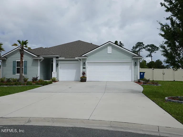 375 Great Lakes Ct — Photo 3