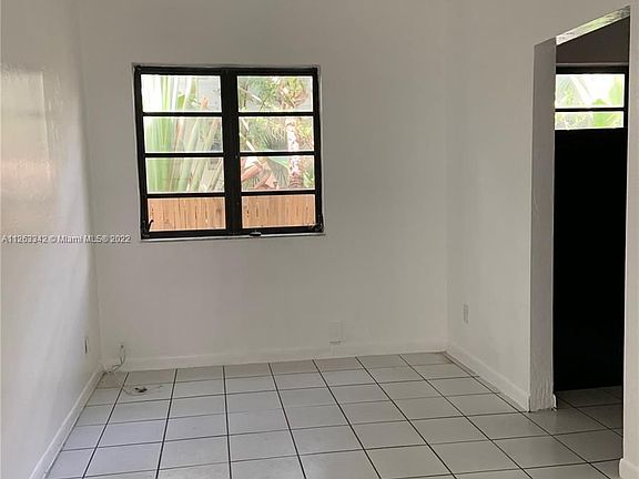 3rd image of 411 Meridian Ave #1