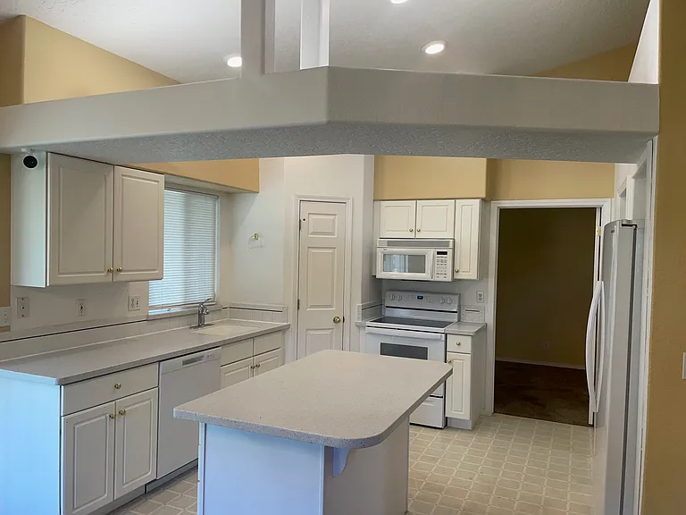 2078 S Orchard St — Photo 3