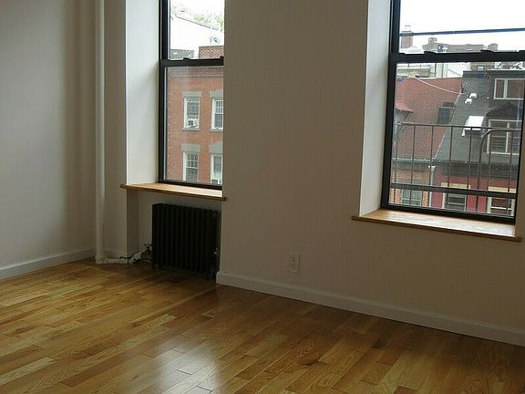 5th image of 39 Carmine St APT 3C