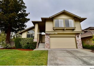 2101 Rosemary Ct, Petaluma, CA 94954