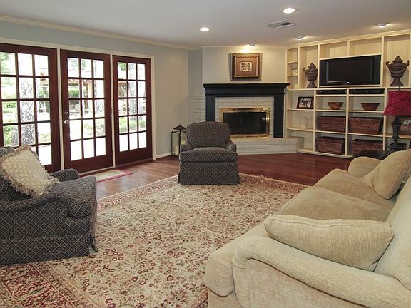 5th image of 310 Fawnlake Dr