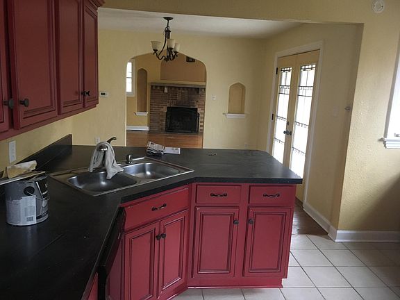 4th image of 1466 N Linwood Ave