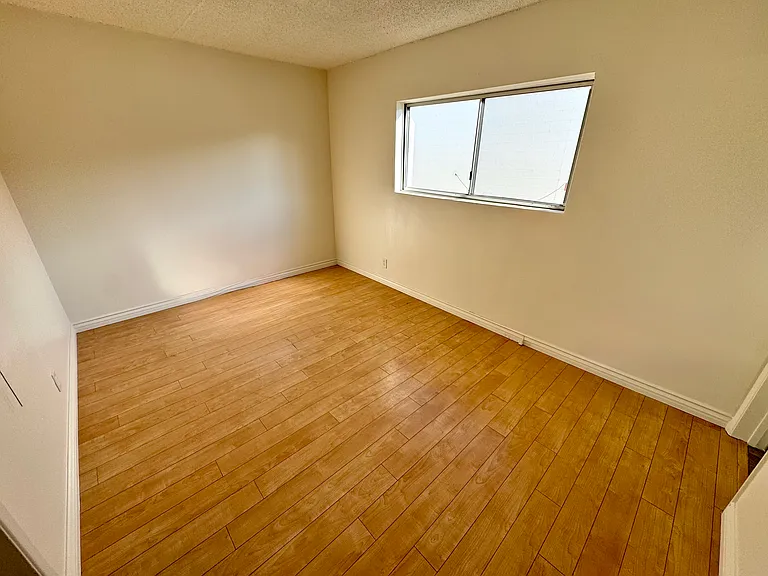 915 E Palmer Ave #23 — Photo 3