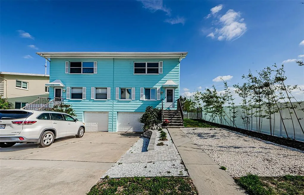 Building Photo - Saint Josephs Dr W