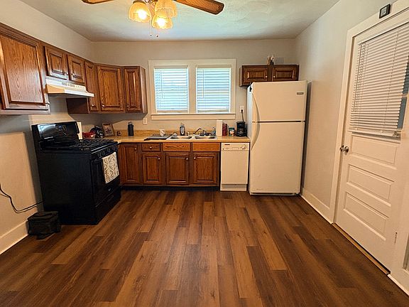 5th image of 214 S 10th St
