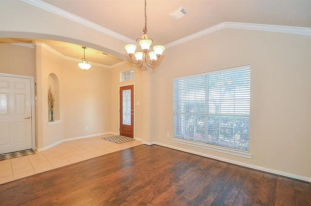 Building Photo - 24643 Hampton Lakes Dr