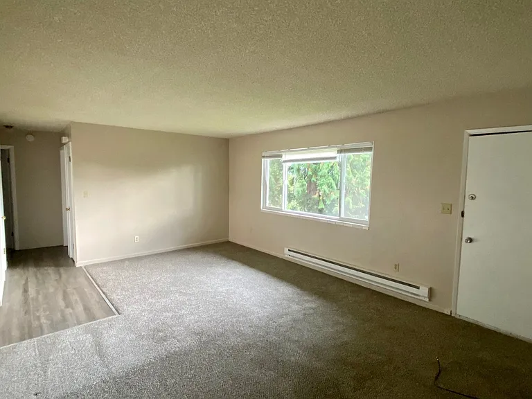114 Beacon Hill Dr — Photo 15