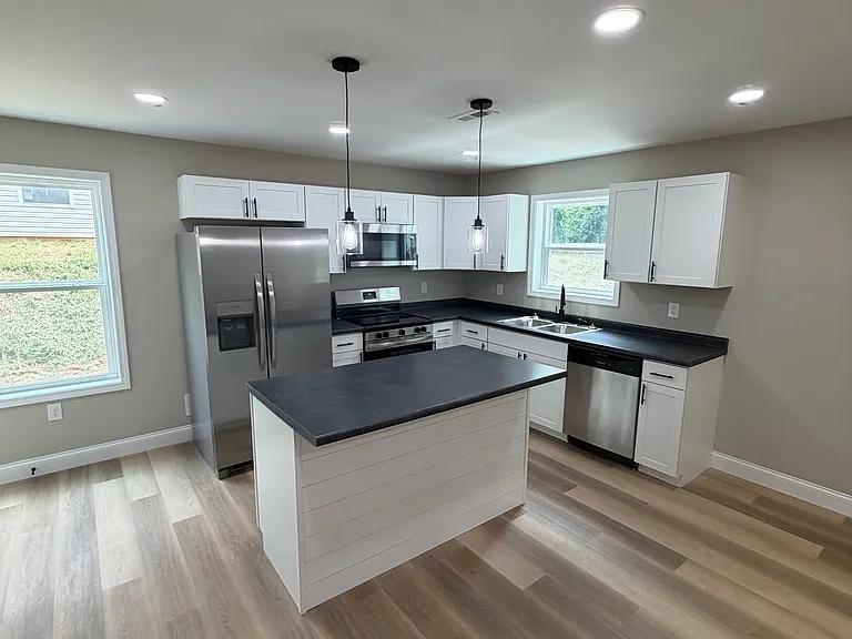 2224 Reese St — Photo 8