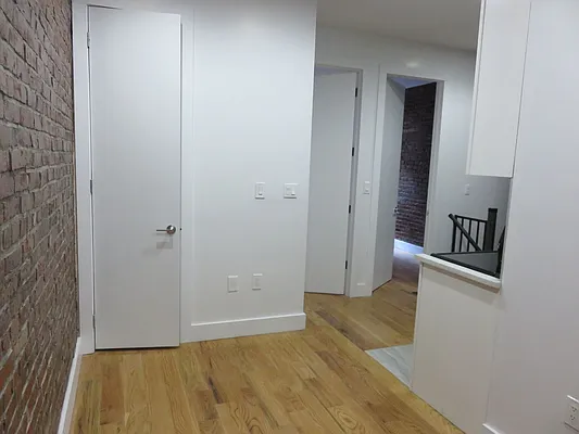 Rented by Majesty Management | media 103