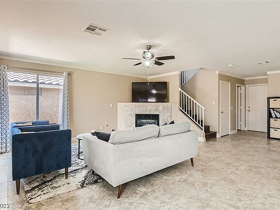 2nd image of 3701 Shanagolden St