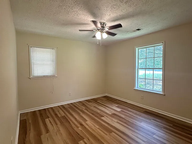 2302 Macy Ave — Photo 12