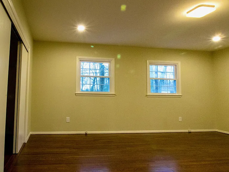 4 Susan Ct — Photo 15
