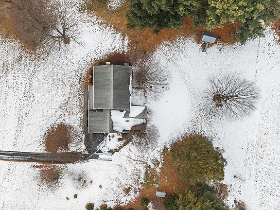 5th image of 24 Turkey Hollow Rd