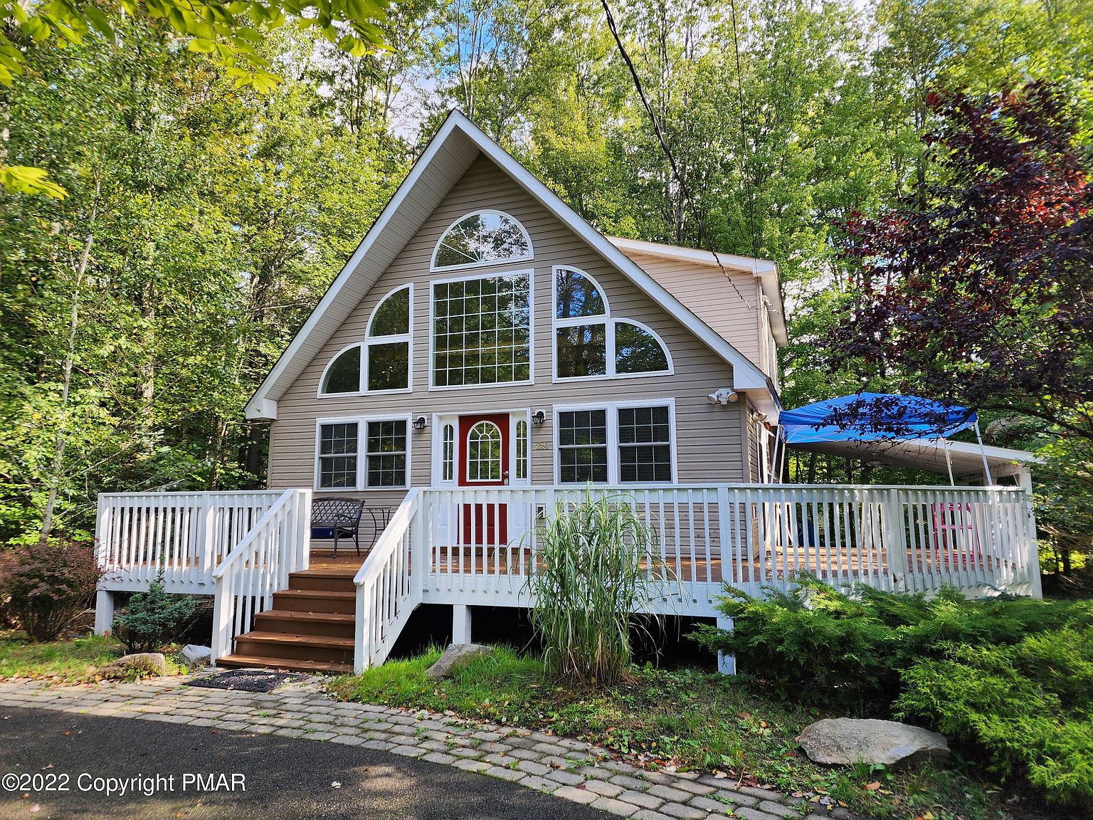 251 Choctaw Dr, Pocono Lake, PA 18347 Zillow