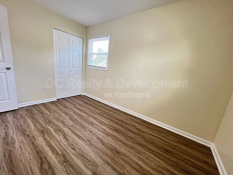 206 E Center St — Photo 11