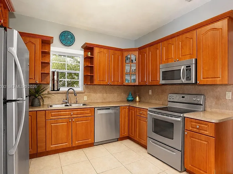 452 SW 26th Rd — Photo 11