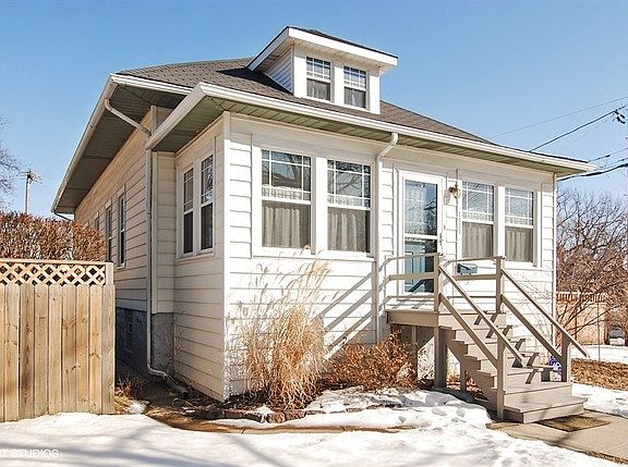2nd image of 3333 Clarence Ave