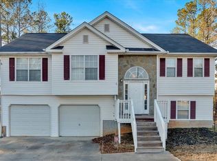 604 Princeton Dr, Dallas, GA 30157