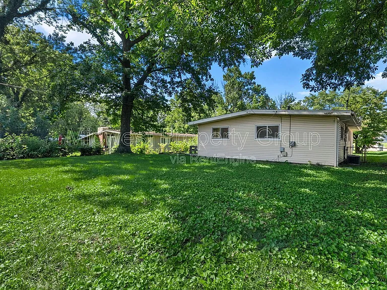800 Bobbins Ln — Photo 21
