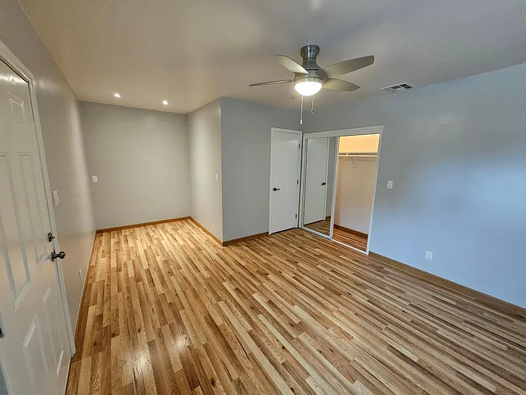 1417 N Evergreen St — Photo 7