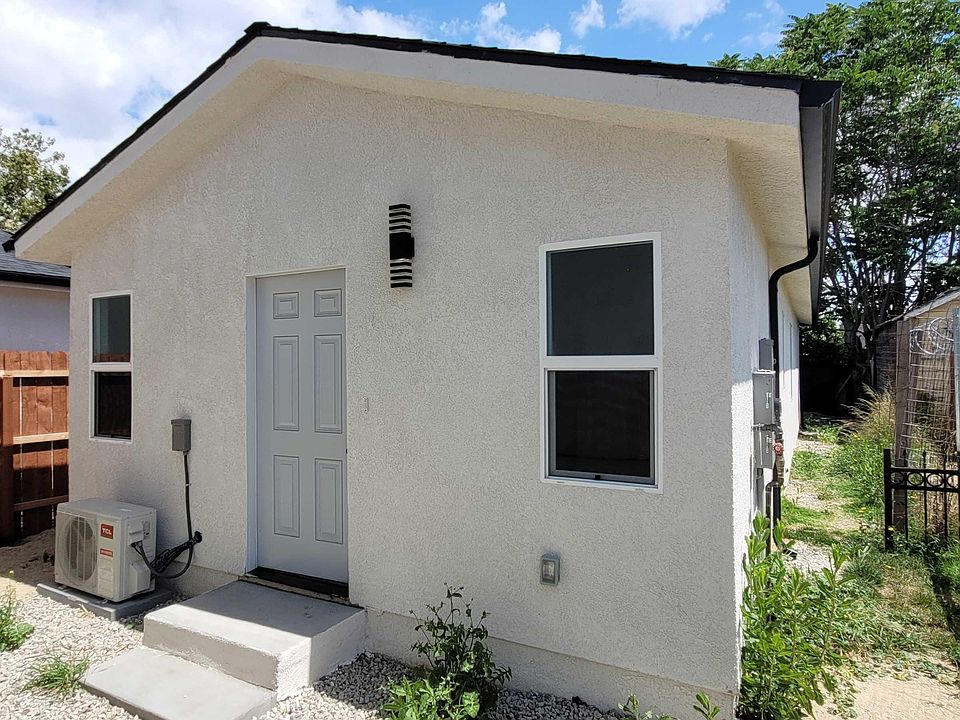 1st image of 9412 Wilmington Ave #1/2