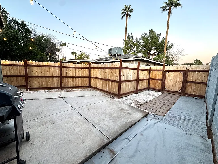 104 E Vista Del Cerro Dr #A — Photo 17