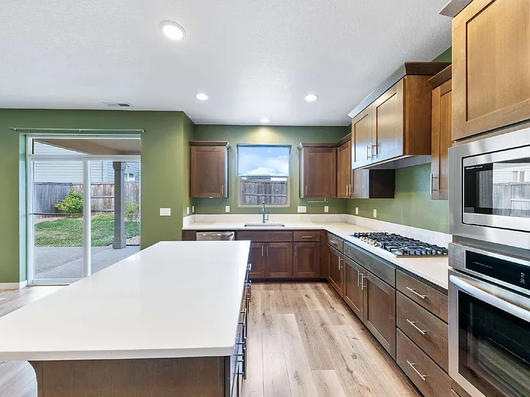 1722 N Kalapuya Pl — Photo 19