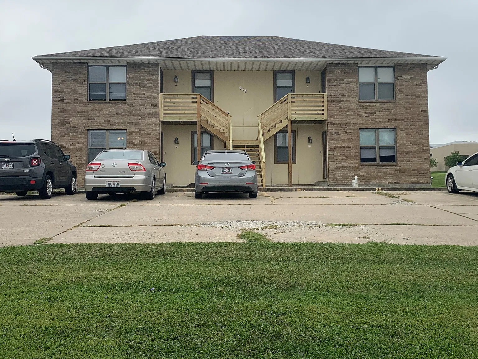 2 bed, 1.0 bath, $750 — Photo 1