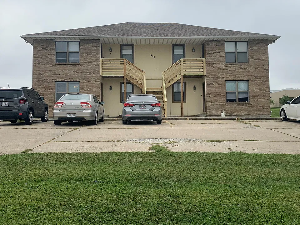 2 bed, 1.0 bath, $750