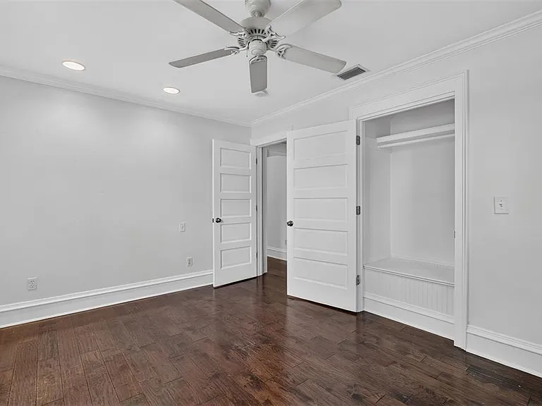 433 SE 7th St — Photo 18