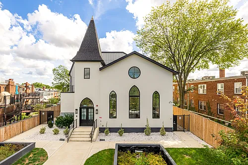217 16th St NE #1 Photo 1