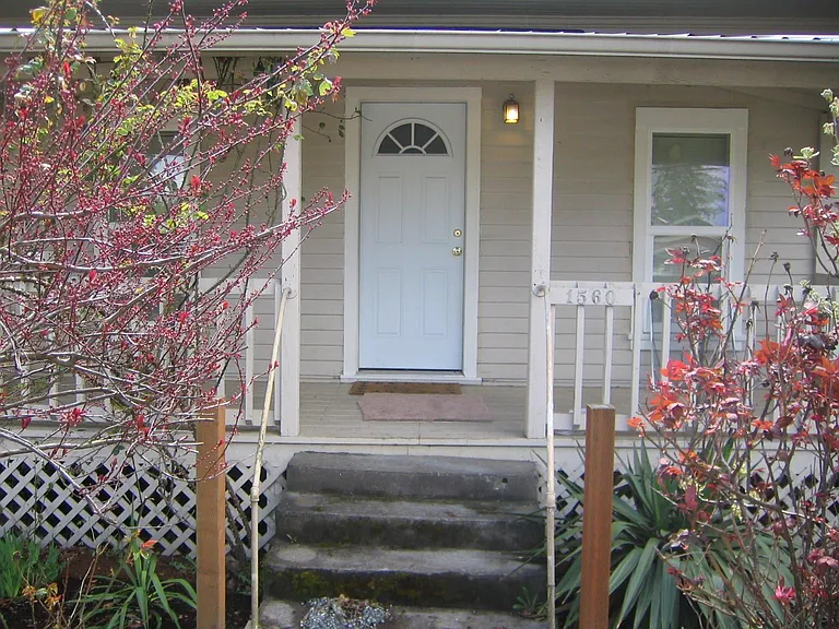 1560 SE Oak St — Photo 17