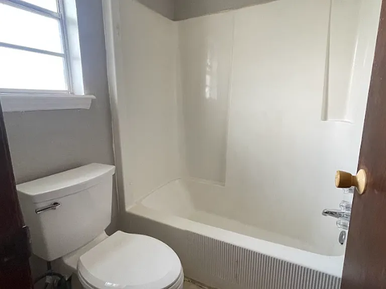 7219 Edenborough Dr — Photo 14