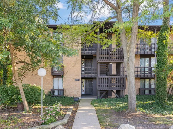 1601 Maple Ter Unit 1B, Lisle, IL 60532