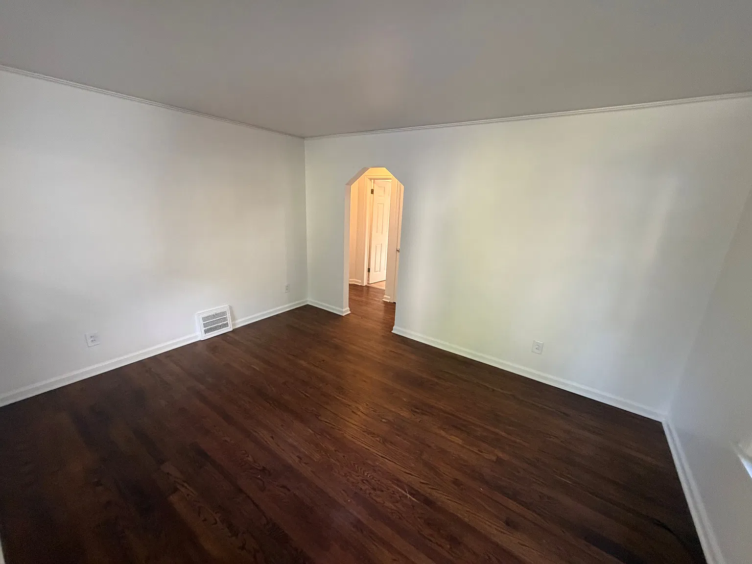 2 bed, 830 sqft, $1,475 — Photo 3