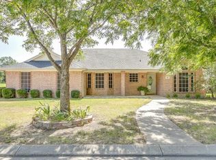 301 Comanche Walk, Joshua, TX 76058