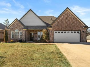 1423 Magnolia Dr, Ada, OK 74820