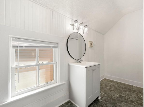 fort-wayne-indiana-73187529 picture