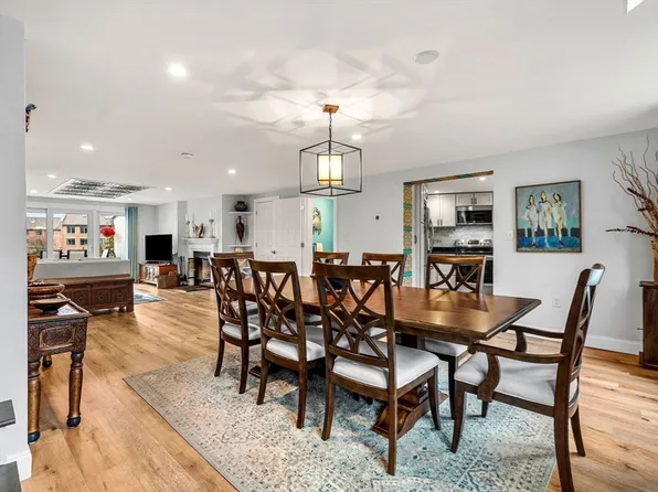 126 Merrimac St Unit 9, Newburyport, MA 01950