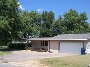 418 W 5th Ave, Buhler, KS 67522