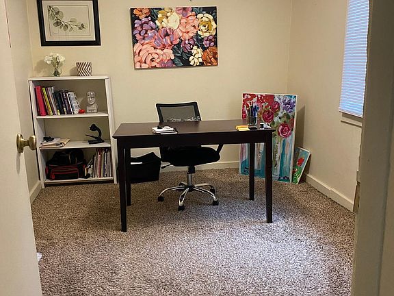Bedroom 2/office