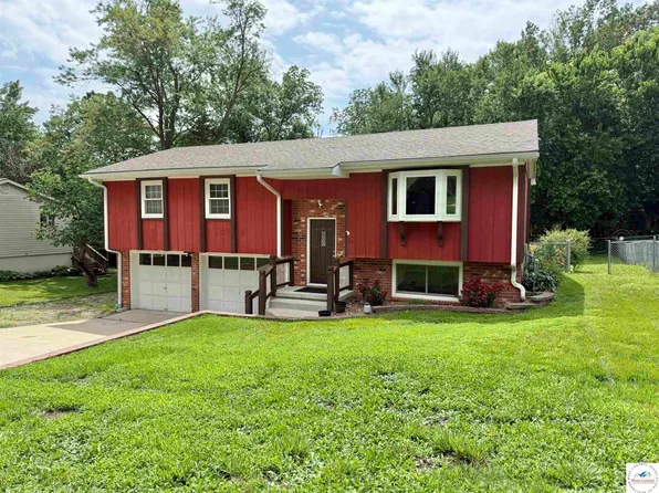 621 Jill Ann Dr, Knob Noster, MO 65336