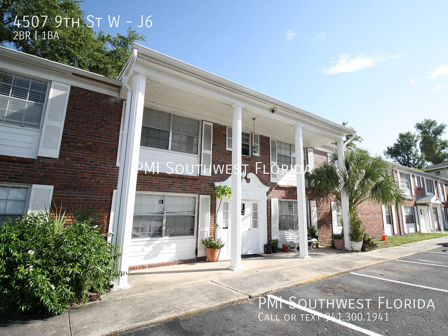 Pet Friendly! 2/1 Condo with Community Pool! — Photo 1