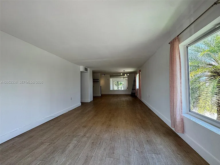1631 NE 114th St #307 — Photo 24